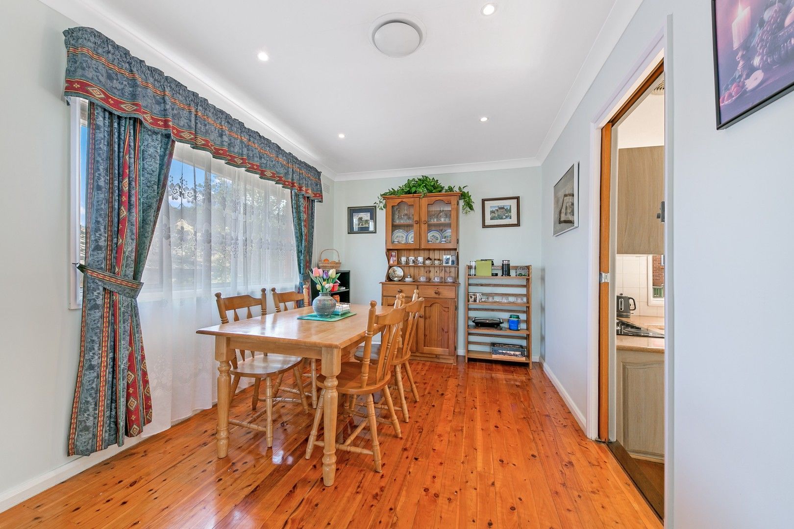3 bedrooms House in 23 Rondela Rondelay Drive CASTLE HILL NSW, 2154