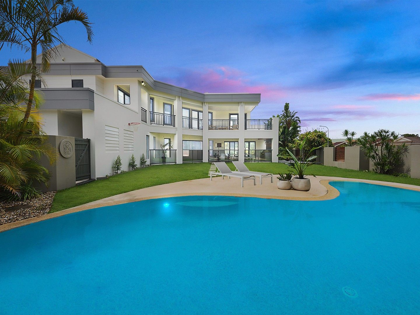 5 bedrooms House in 2 The Peninsula PORT MACQUARIE NSW, 2444