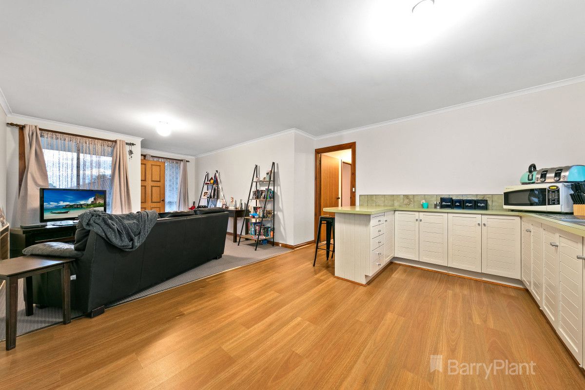 2/27-29 High Street, Bunyip VIC 3815, Image 2