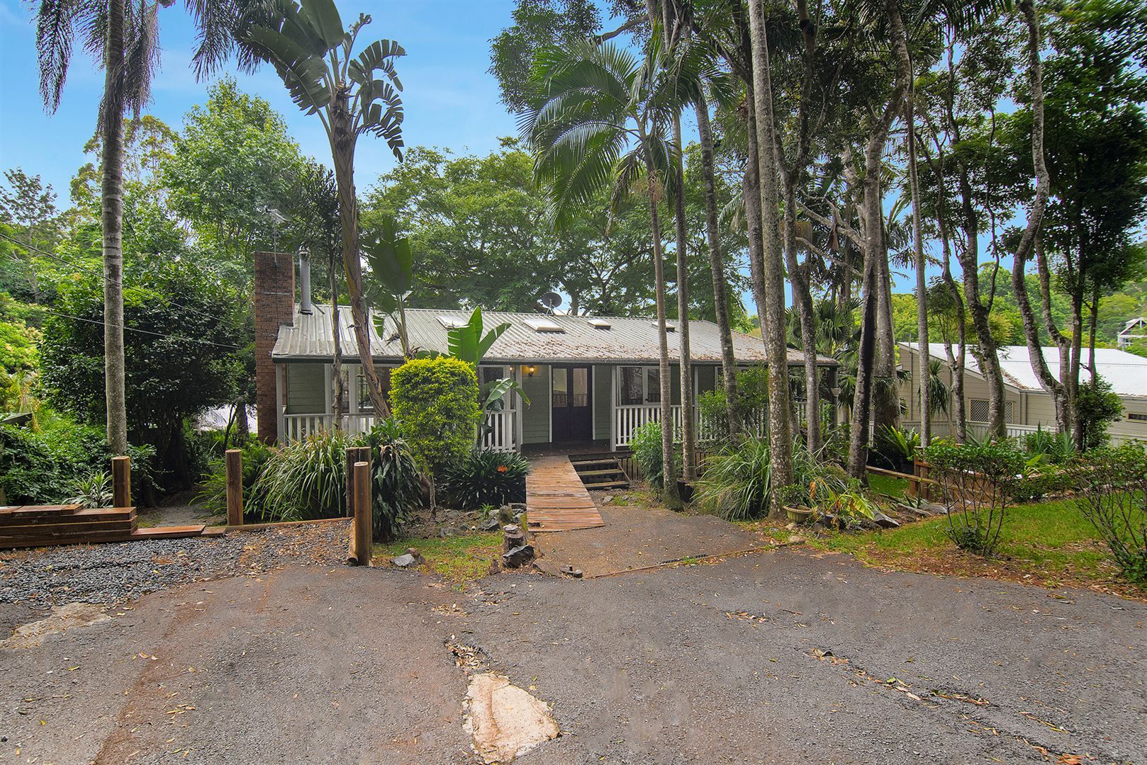 4 bedrooms House in 48 Eagle Heights Rd TAMBORINE MOUNTAIN QLD, 4272