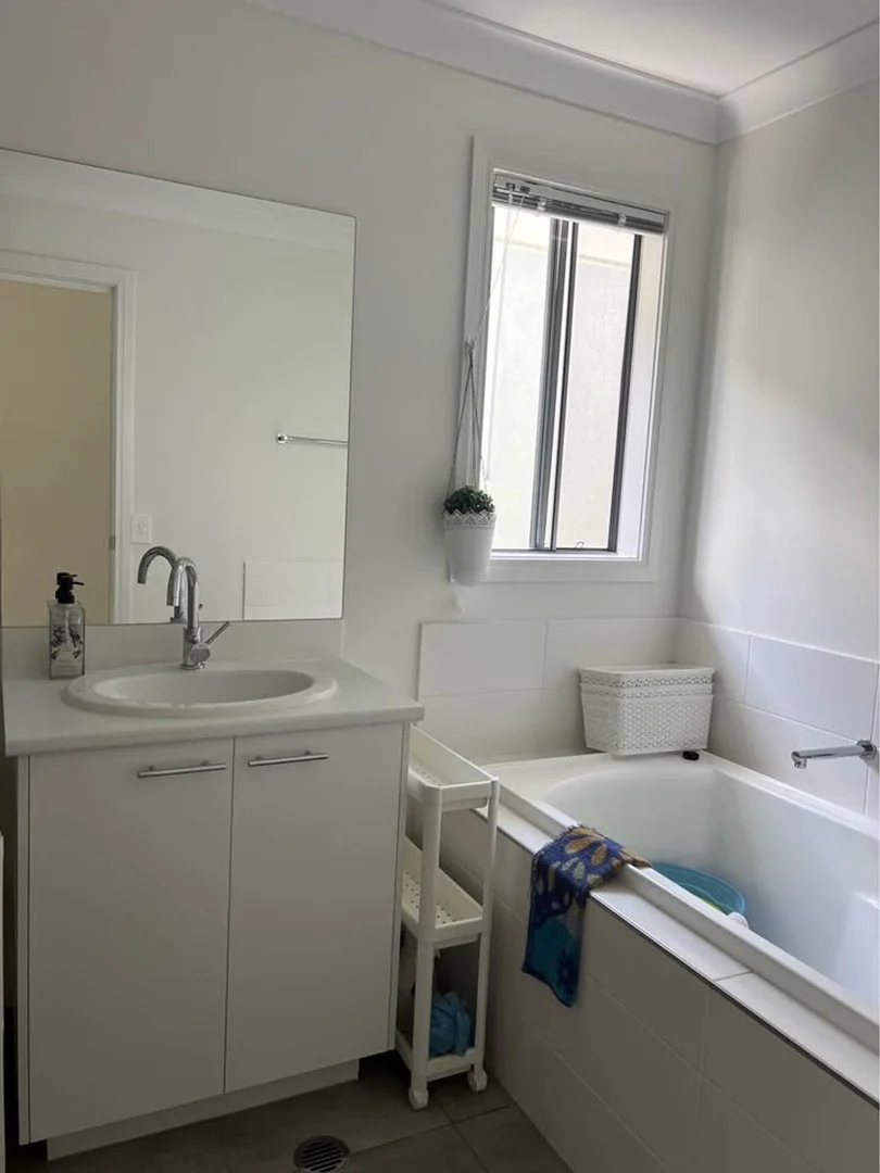 Additional image 5 of 51 Steamer Wy, Spring Mountain QLD 4300