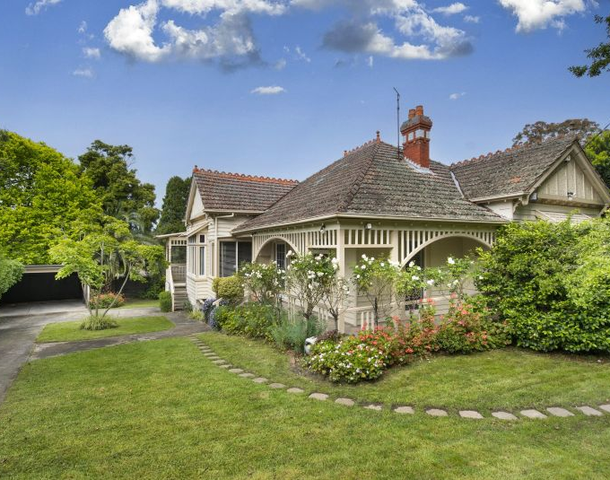 14 Chaucer Crescent, Canterbury VIC 3126