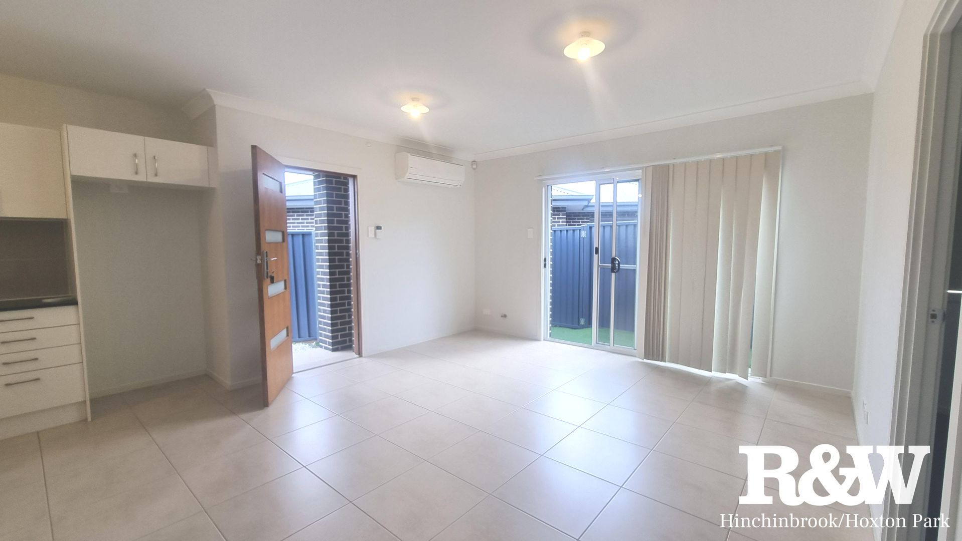 2 bedrooms House in 15A Wollahan Ave DENHAM COURT NSW, 2565