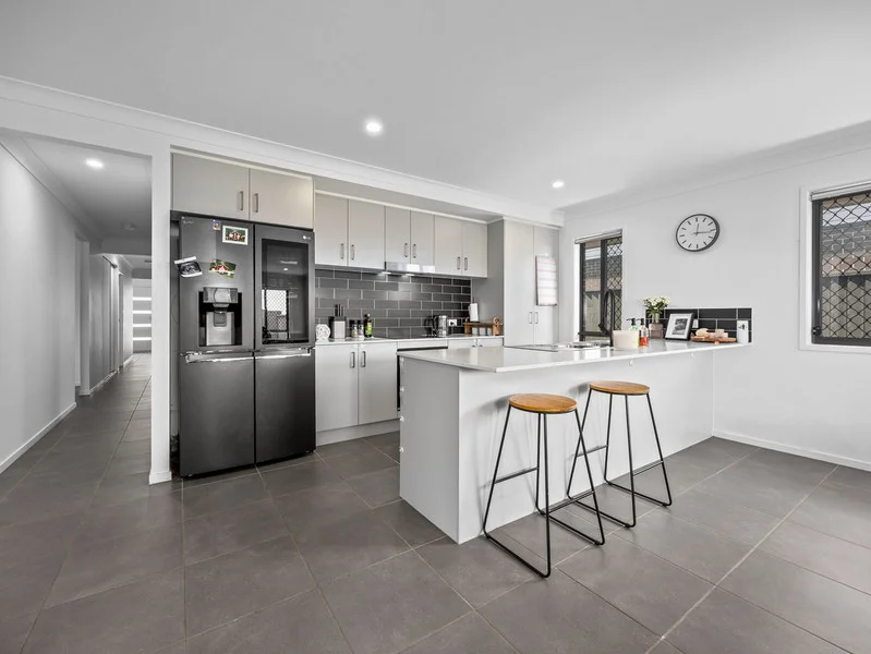 Additional image 3 of 70 Leafcutter Cct, Ripley QLD 4306