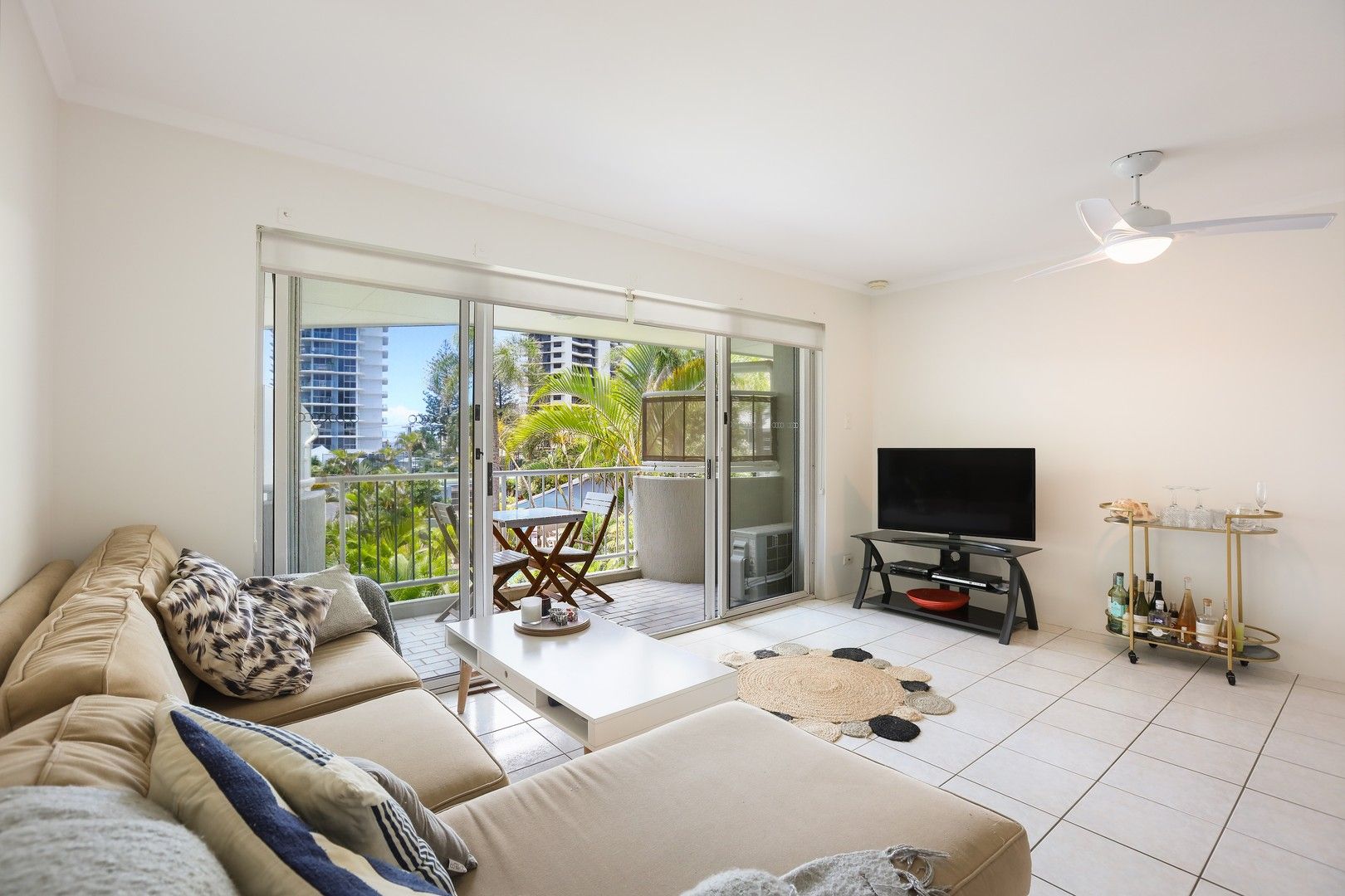 43/11 Breaker Street, Main Beach QLD 4217, Image 2