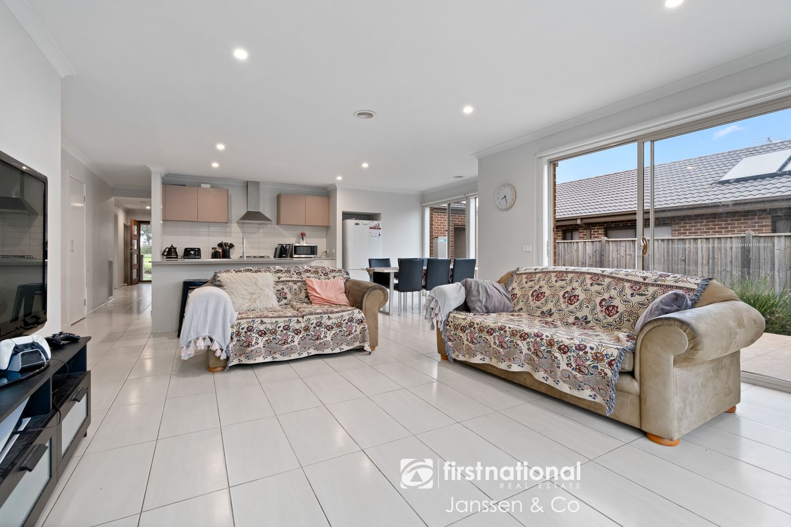 6 Wreath Drive, Tarneit VIC 3029, Image 2