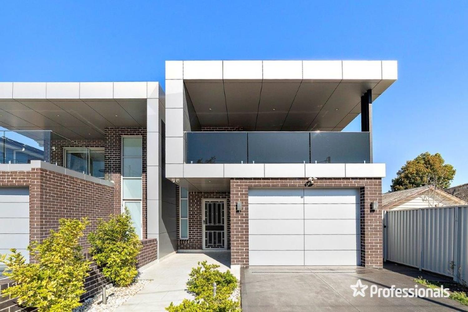 5 bedrooms House in 32A Carnation Avenue BANKSTOWN NSW, 2200