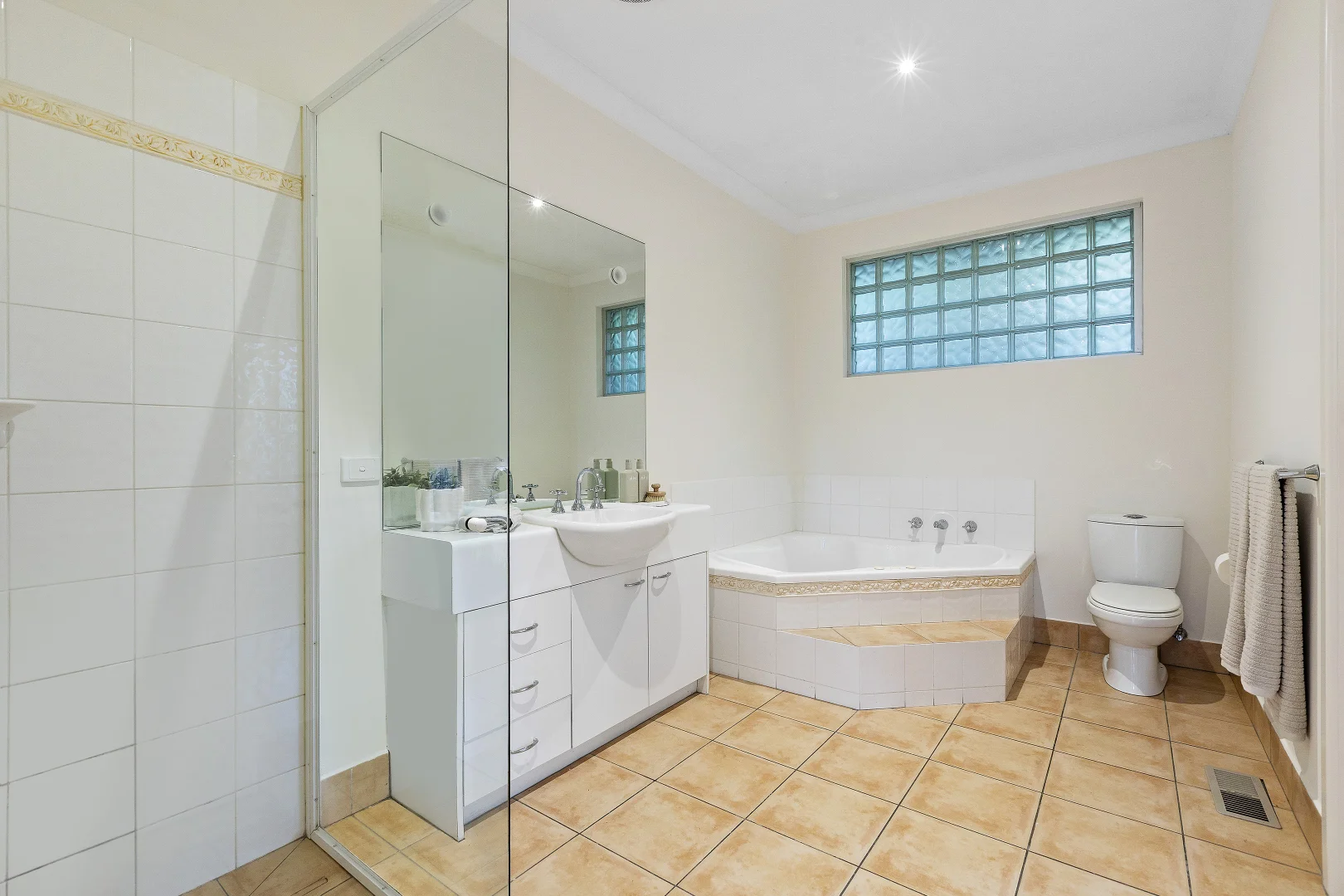 Additional image 9 of 2/7 McGregor Avenue, Black Rock VIC 3193