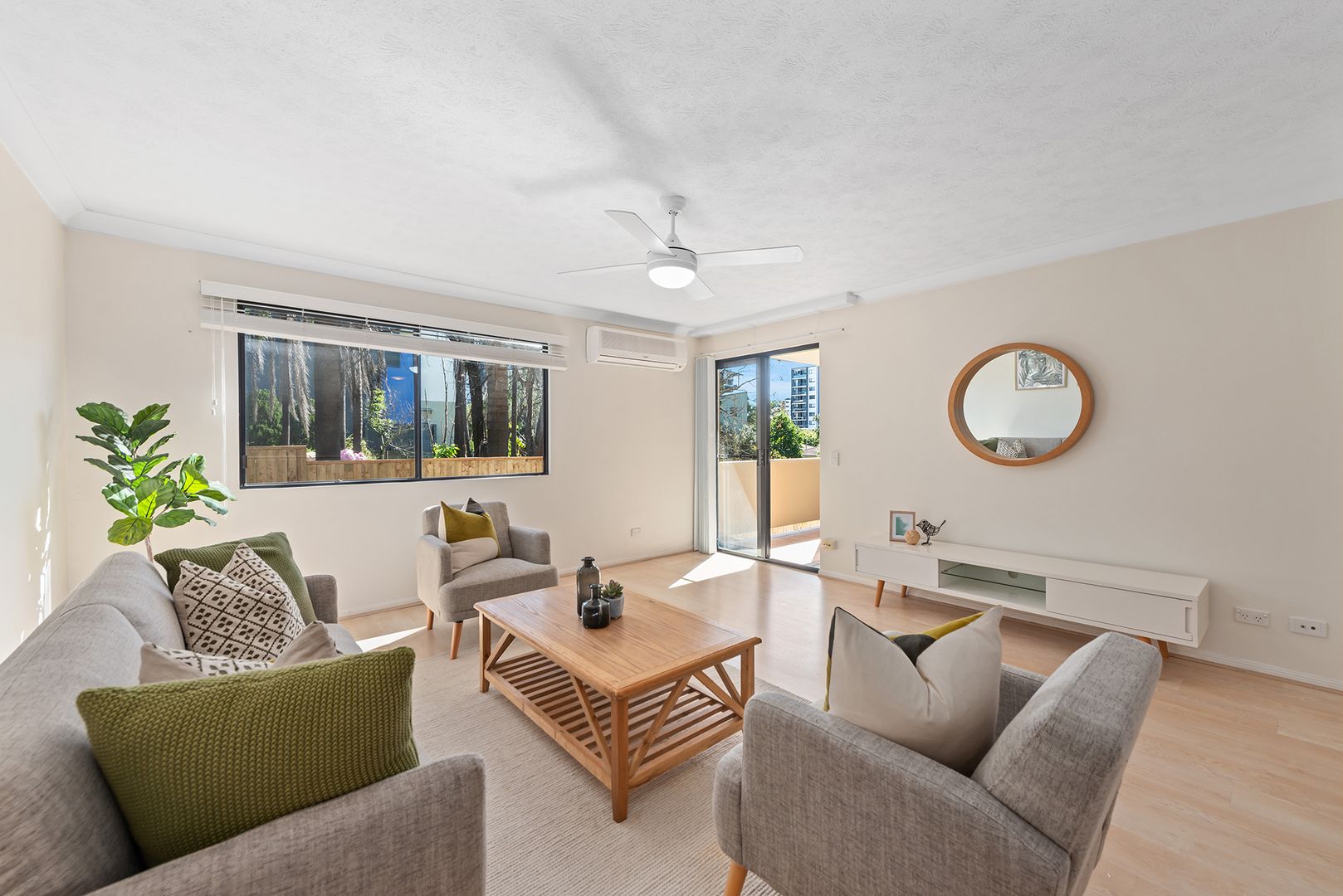 8/2200 Logan Road, Upper Mount Gravatt QLD 4122, Image 1