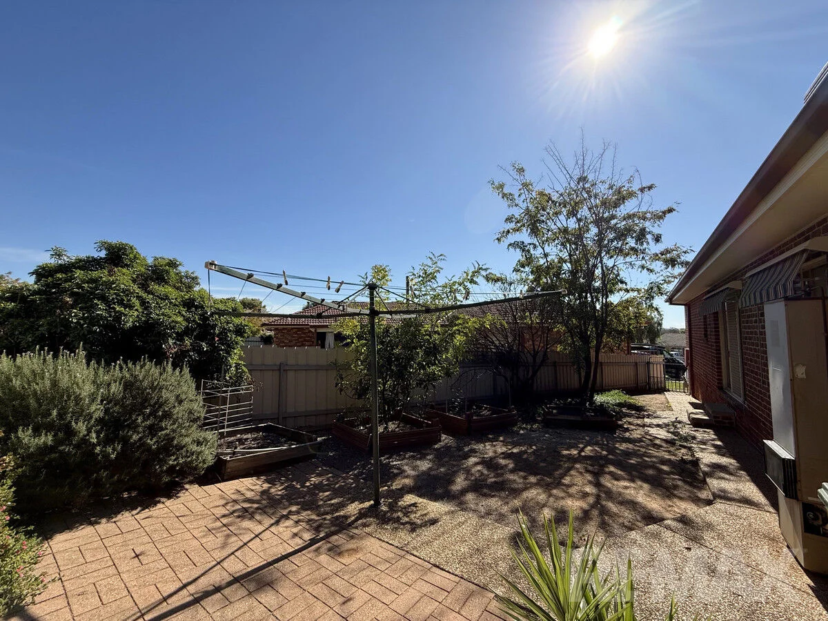 Additional image 27 of 6 Minya Place, Glenfield Park NSW 2650