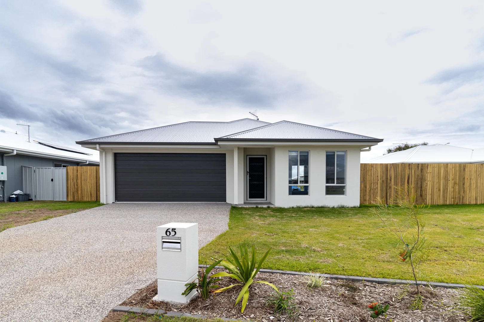 65 North Lakes Circuit, Burrum Heads QLD 4659