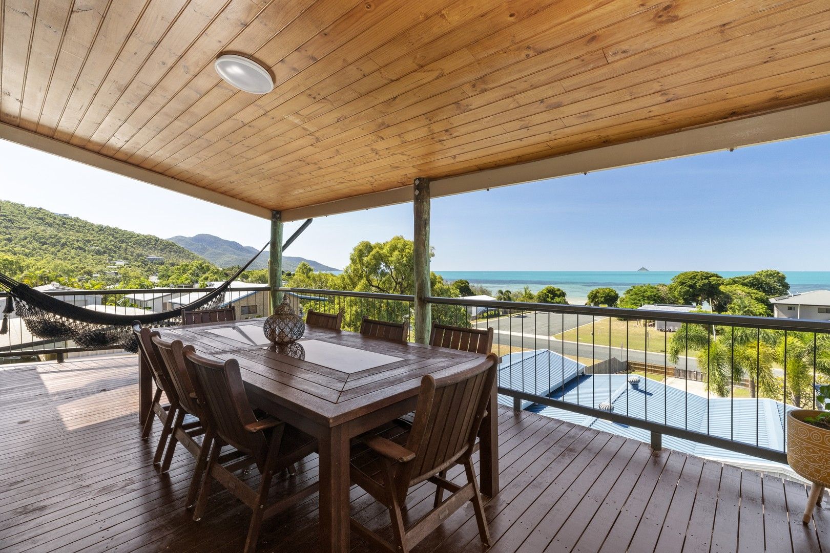 71 Gloucester Ave, Hideaway Bay QLD 4800, Image 2