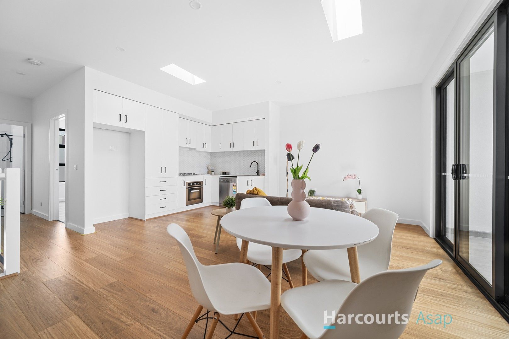 2 bedrooms Townhouse in 7/30-32 Lyall Street CRANBOURNE VIC, 3977