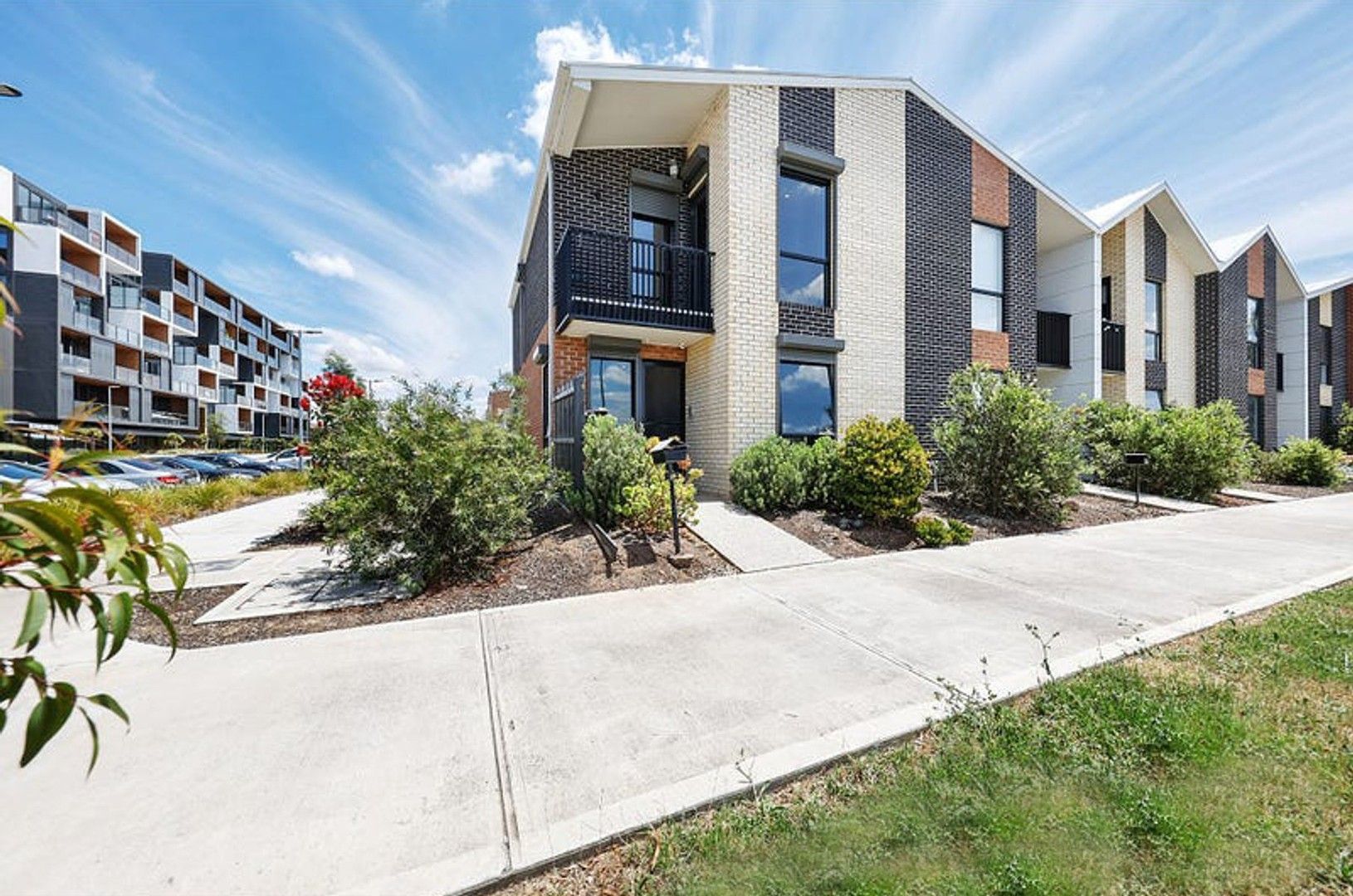 4 bedrooms House in 114 Cairnlea Drive CAIRNLEA VIC, 3023