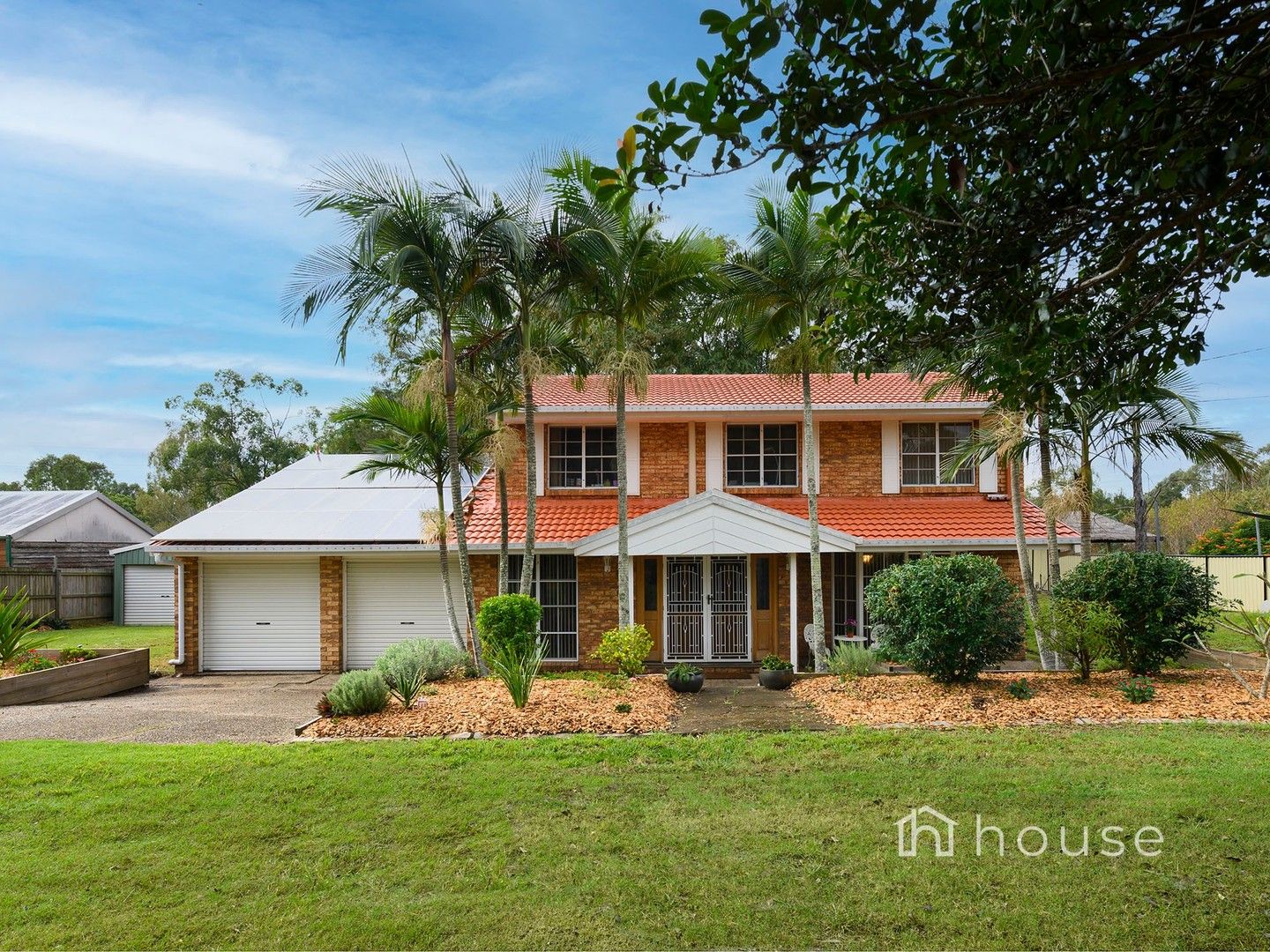 5 bedrooms House in 74 Lyndon Way KARALEE QLD, 4306
