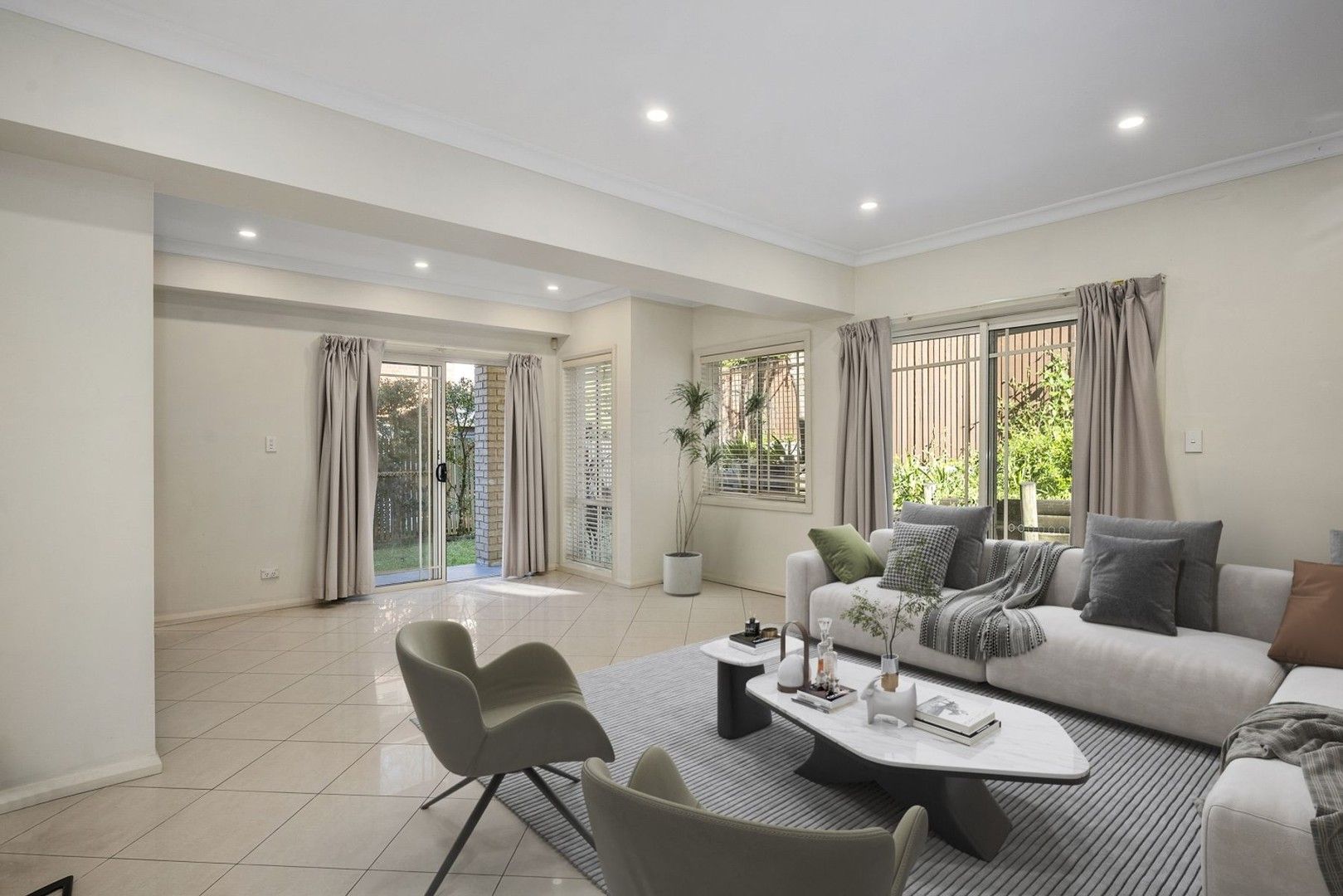 2 bedrooms Townhouse in 9B Llewellyn Street LINDFIELD NSW, 2070