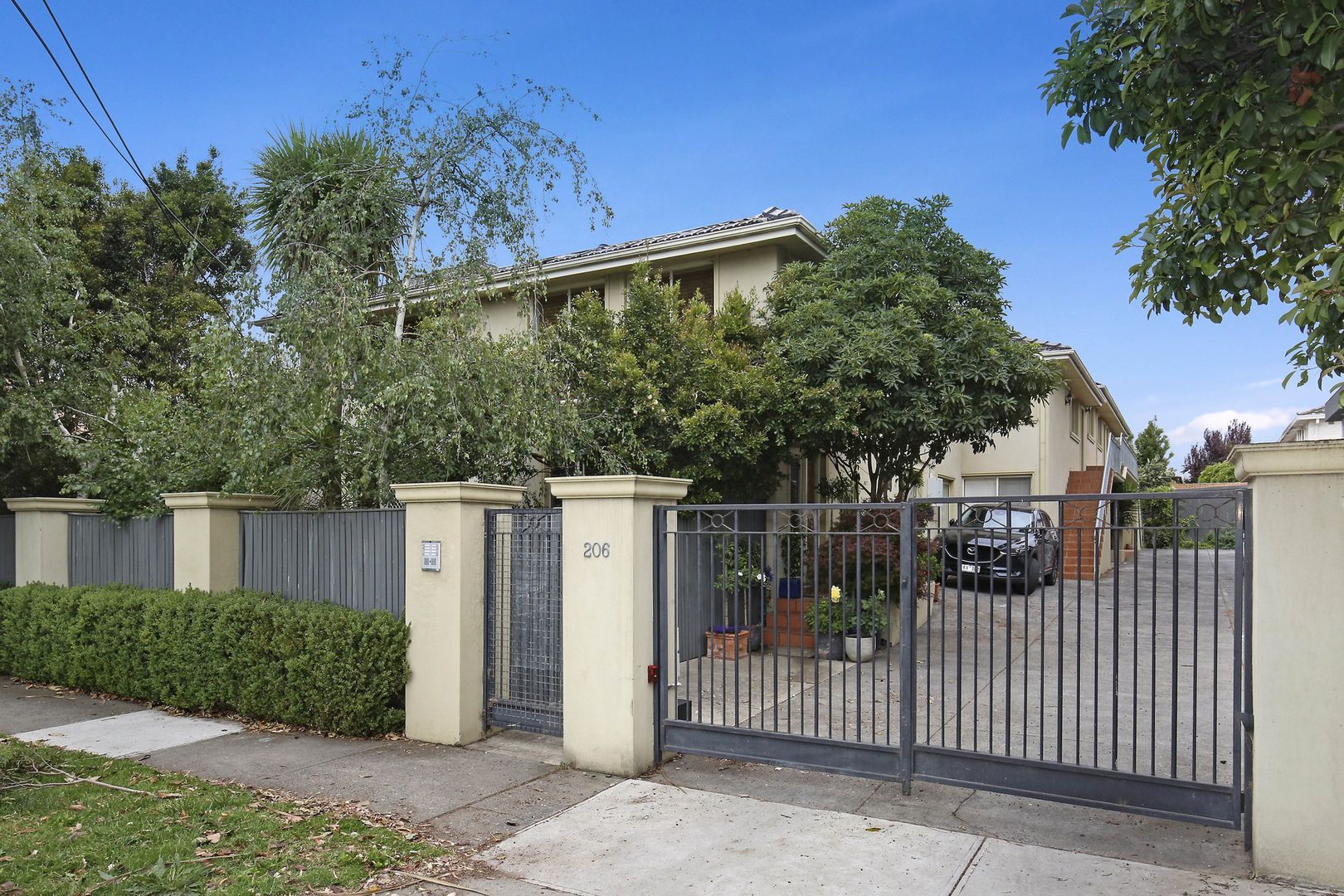 2 bedrooms Apartment / Unit / Flat in 2/206 Arthur Street FAIRFIELD VIC, 3078