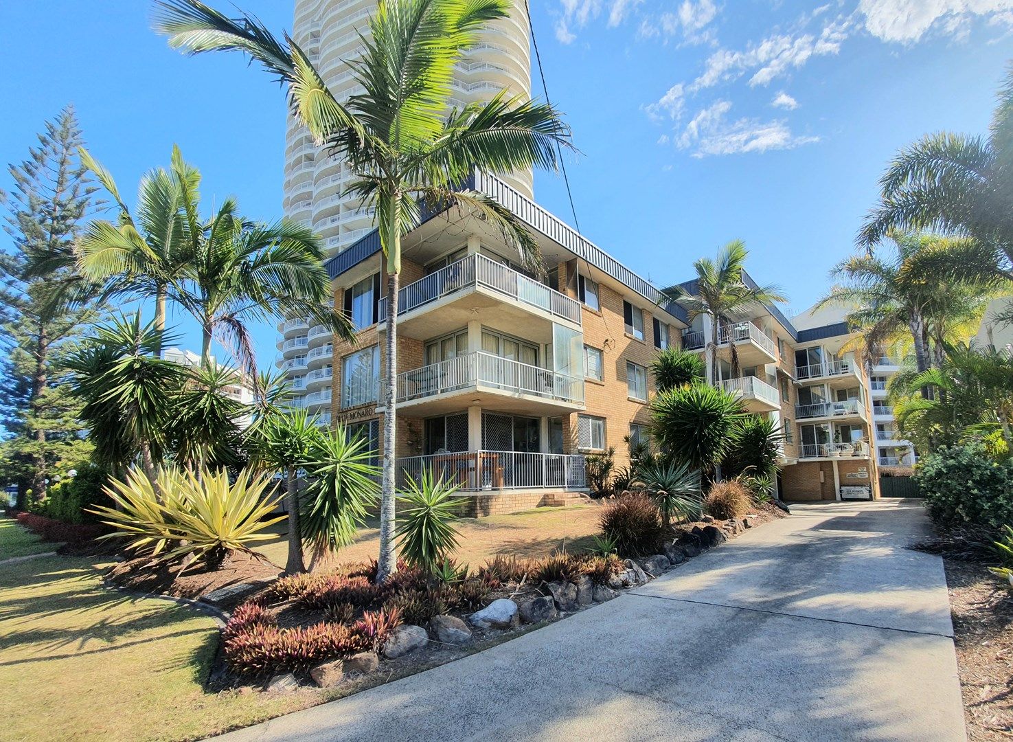 2 bedrooms Apartment / Unit / Flat in 3/250 The Esplanade BURLEIGH HEADS QLD, 4220