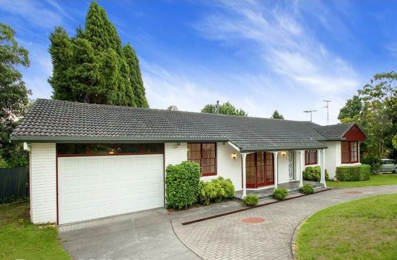 4 bedrooms House in 2 Tathra Place CASTLE HILL NSW, 2154