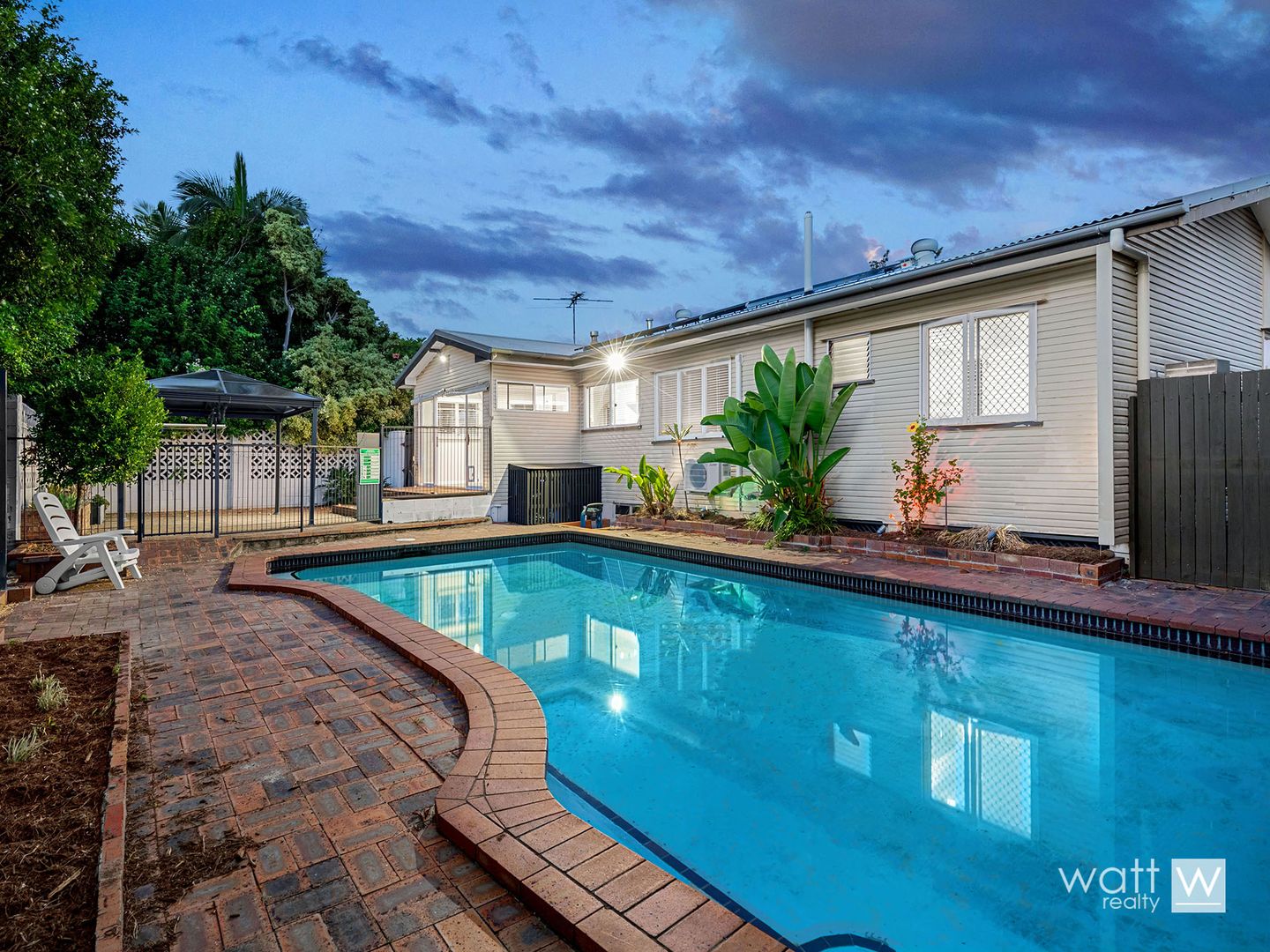 16 Cranbourne Street, Chermside West QLD 4032, Image 1