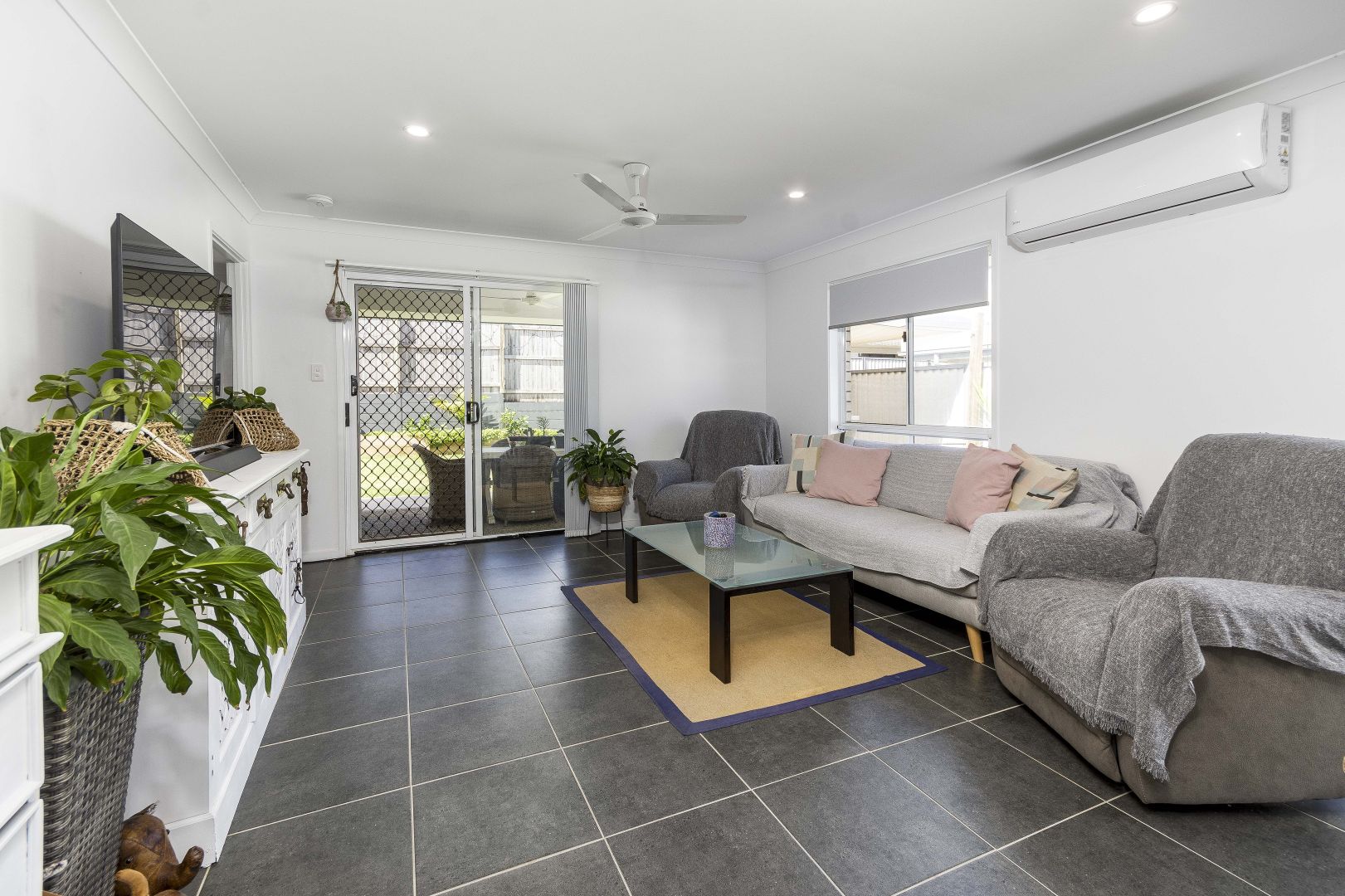 37 Hinchinbrook Cct, Morayfield QLD 4506 House For Rent 650 Domain