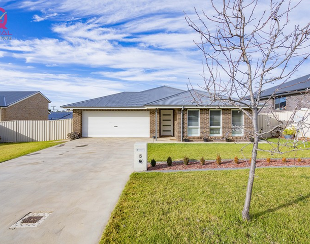 5 Timmins Street, Temora NSW 2666