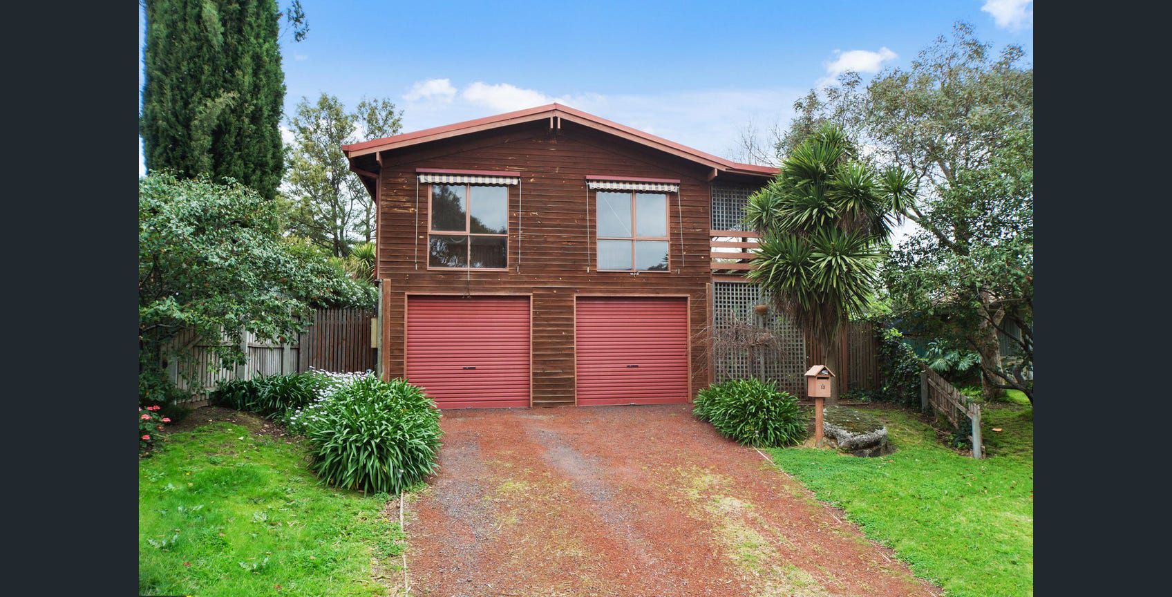3 bedrooms House in 13 Chatterley Court FRANKSTON VIC, 3199