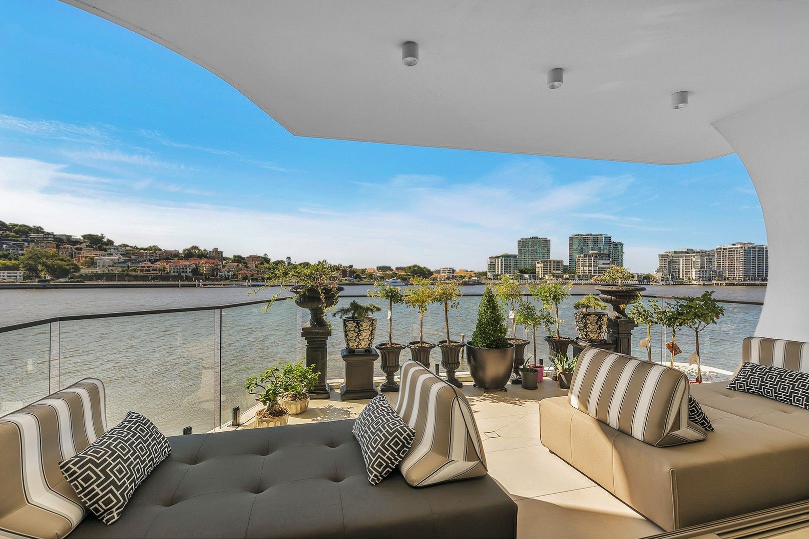 3 bedrooms Apartment / Unit / Flat in 27/39 Byron Street BULIMBA QLD, 4171