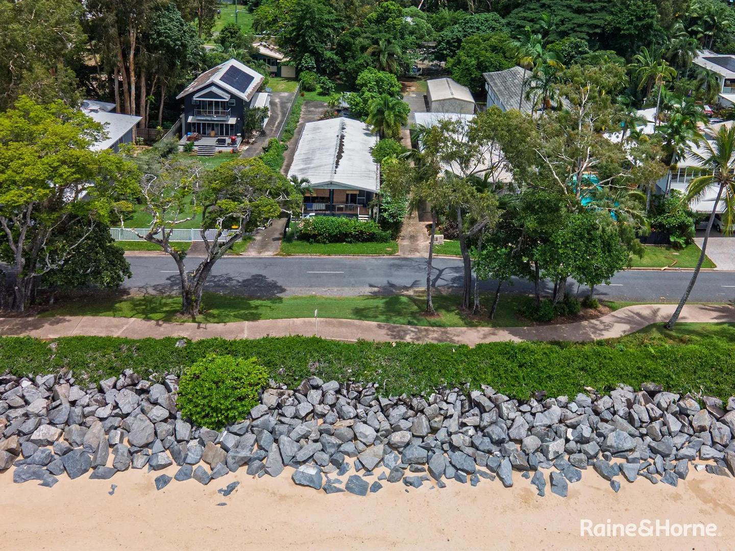 Additional image 3 of 3/39 Arlington Esplanade, Clifton Beach QLD 4879