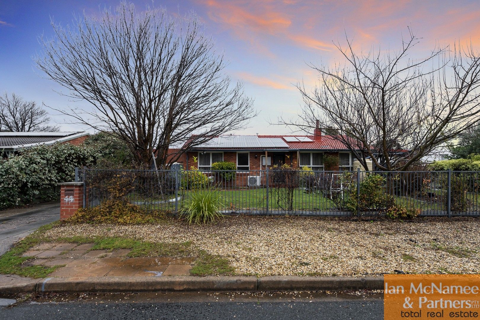 4 bedrooms House in 44 Banfield Street DOWNER ACT, 2602