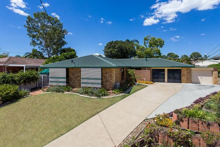 4 bedrooms House in 4 Kenton Street ALEXANDRA HILLS QLD, 4161