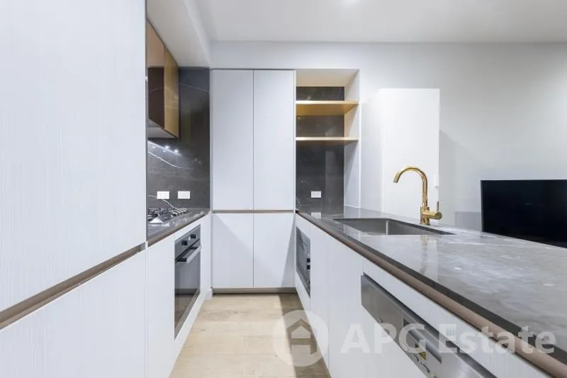 Fully Furnished Luxury Living in the Heart of Melbourne CBD  Aurora Apartments, Melbourne