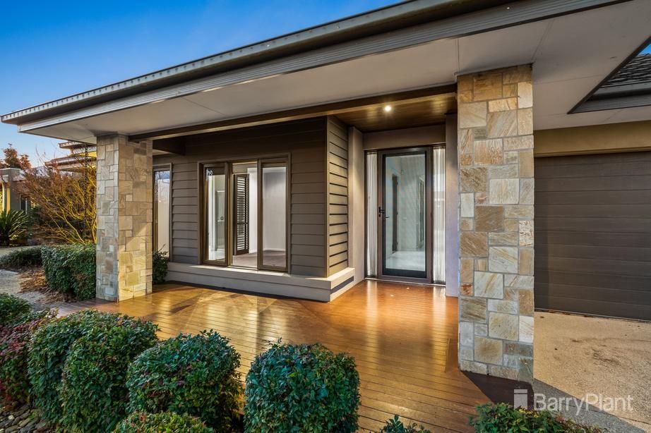 4 bedrooms House in 3 Kooyong Close OFFICER VIC, 3809