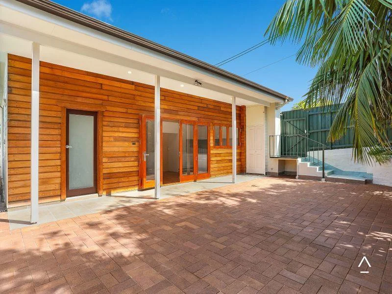 Primary image of 16 Fletcher Street, Tamarama NSW 2026