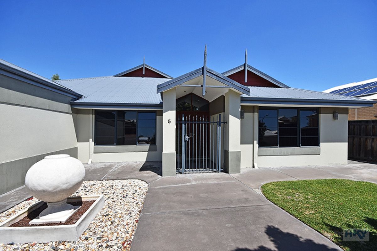 5 Shipton Lane, The Vines WA 6069, Image 1