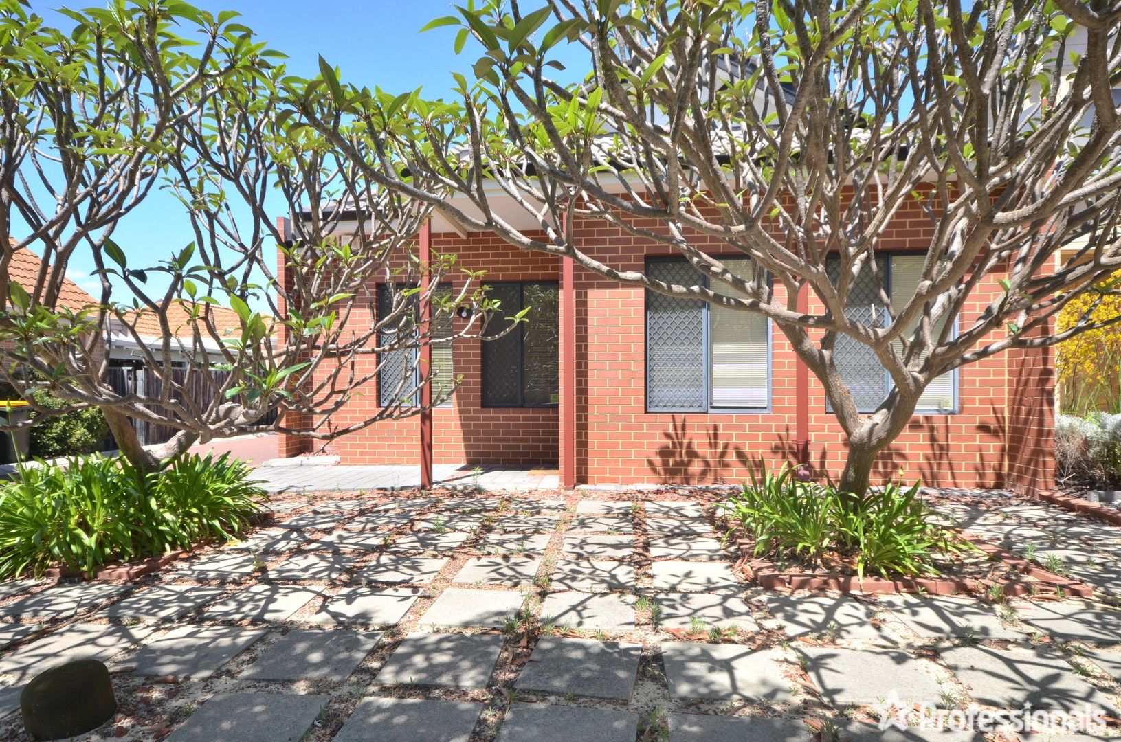3 bedrooms House in 79 Sunbury Road VICTORIA PARK WA, 6100