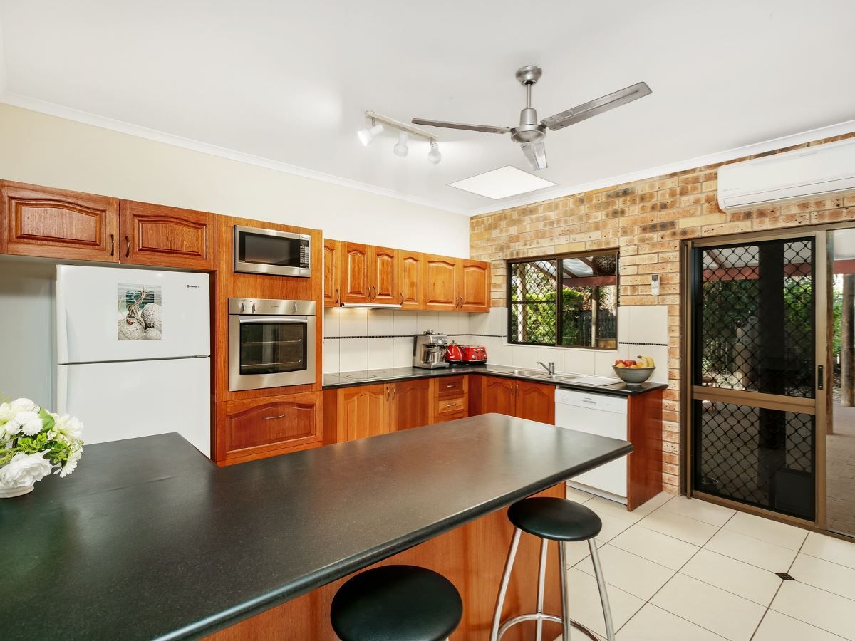 166 Harvey Rd, Redlynch QLD 4870, Image 2