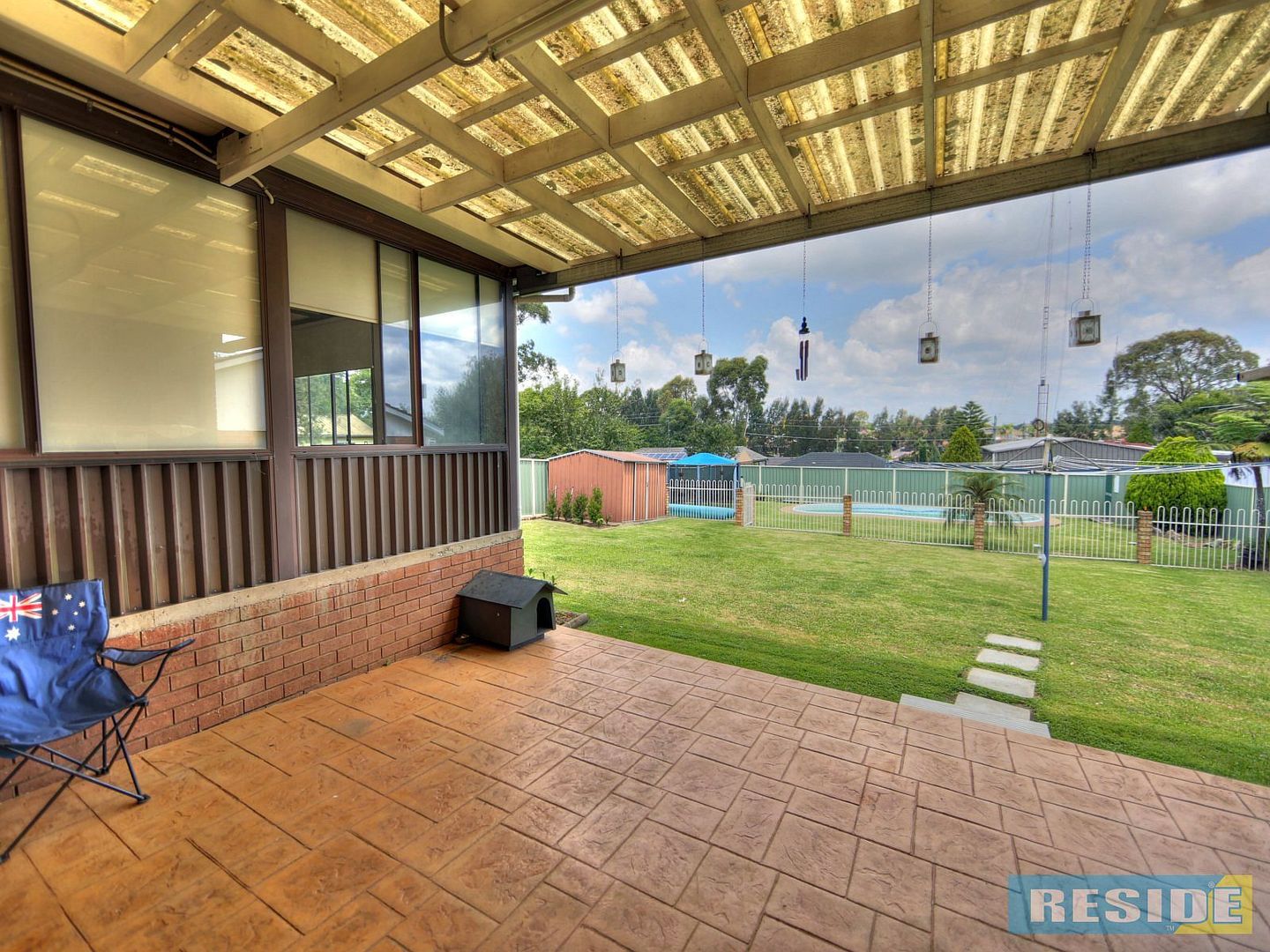 8 Cedar Place, The Oaks NSW 2570, Image 2