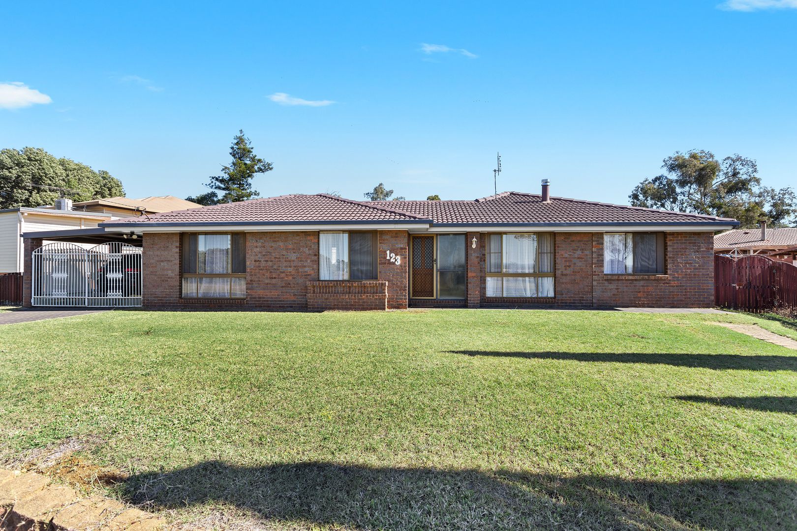 123 Hamlyn Road, Oakey QLD 4401, Image 2