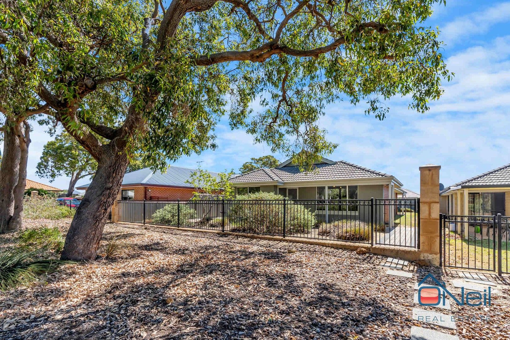 4 bedrooms House in 4 Miamit Lane BYFORD WA, 6122