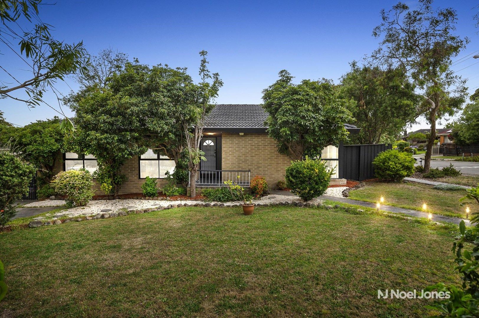2 Tracey Street, Bayswater VIC 3153, Image 0