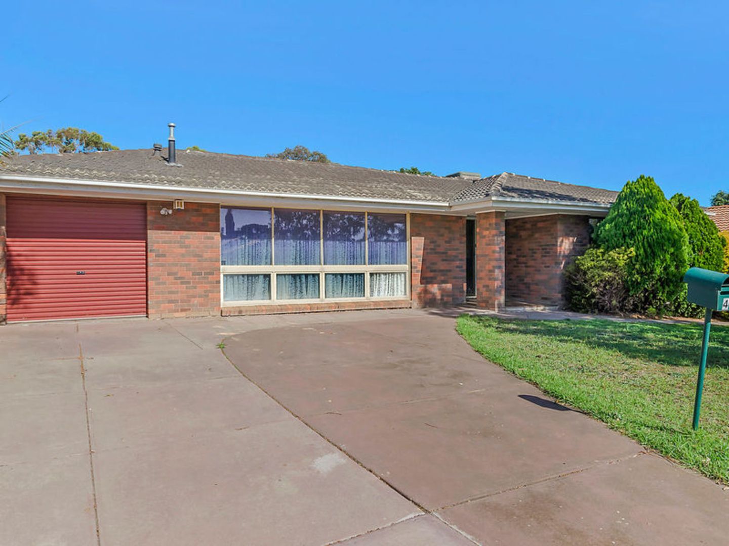 4 De Sassenay Crescent, Modbury Heights SA 5092, Image 2