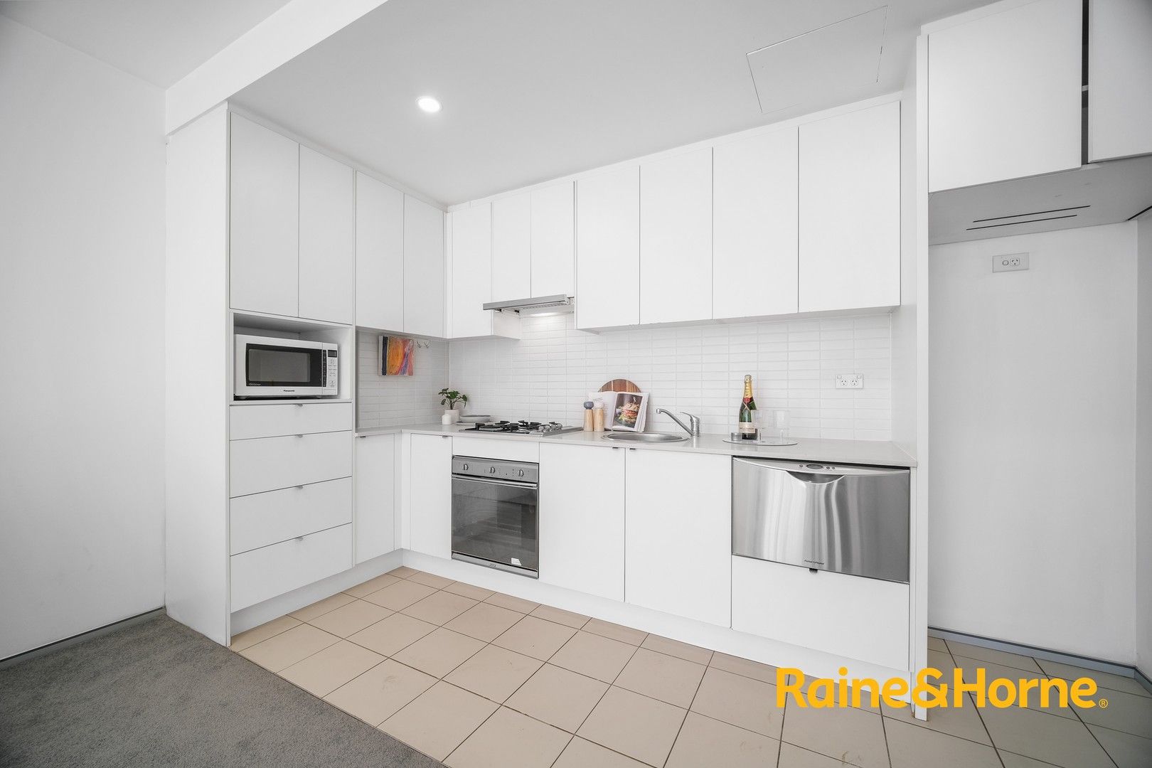 1 bedrooms Apartment / Unit / Flat in 201C/10-16 Marquet Street RHODES NSW, 2138
