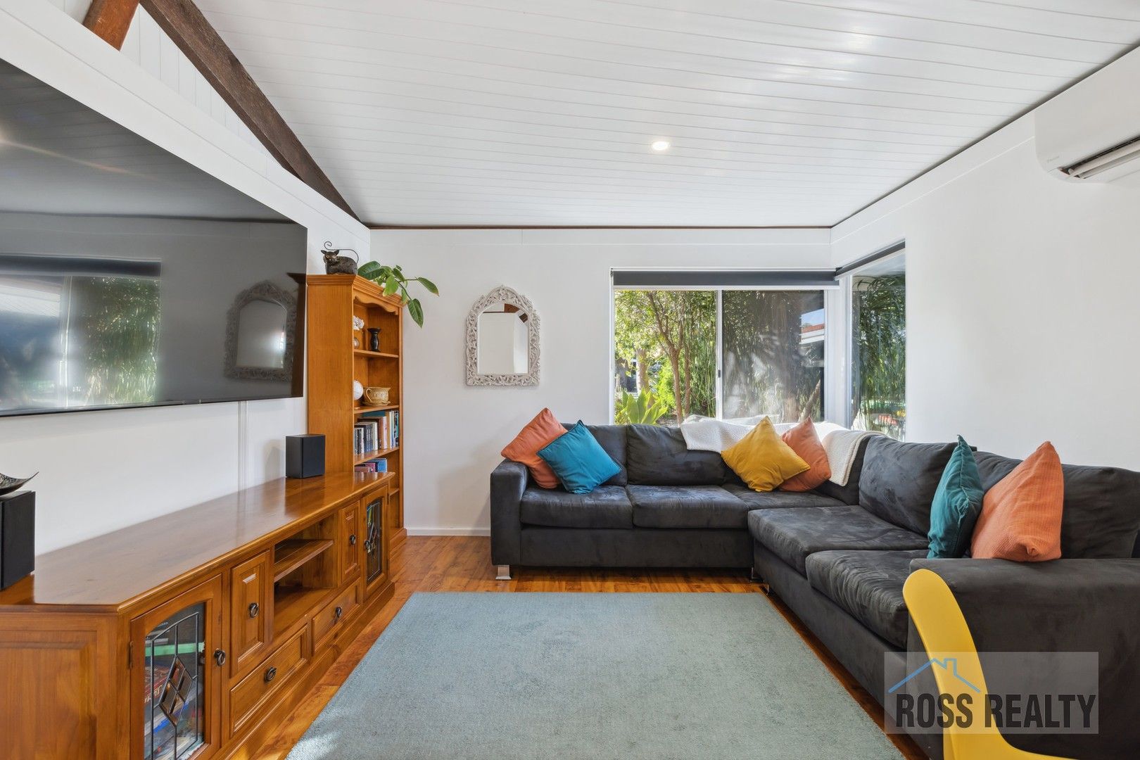 2 bedrooms House in 24 Collingwood Street DIANELLA WA, 6059