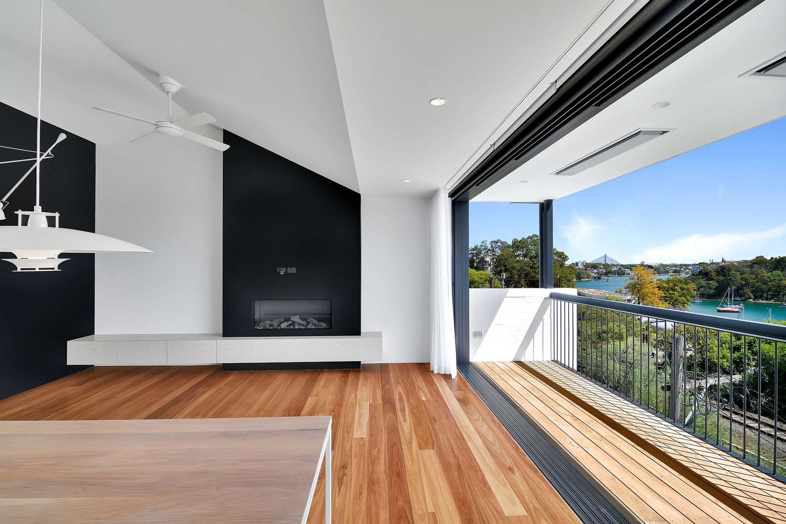 3 bedrooms House in 25a Dumbarton Street MCMAHONS POINT NSW, 2060