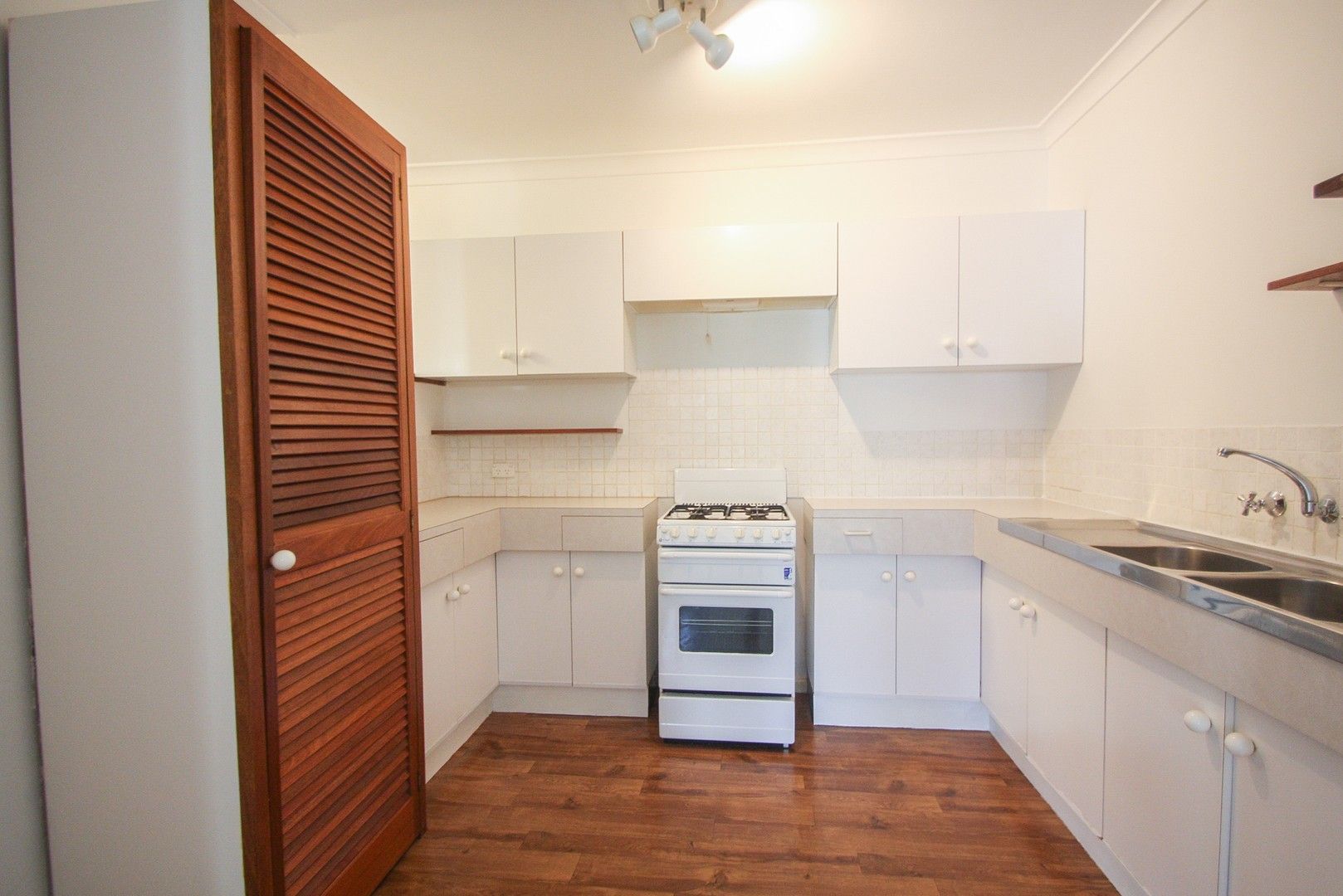 2 bedrooms Apartment / Unit / Flat in 2/13 Bowman Street SHENTON PARK WA, 6008