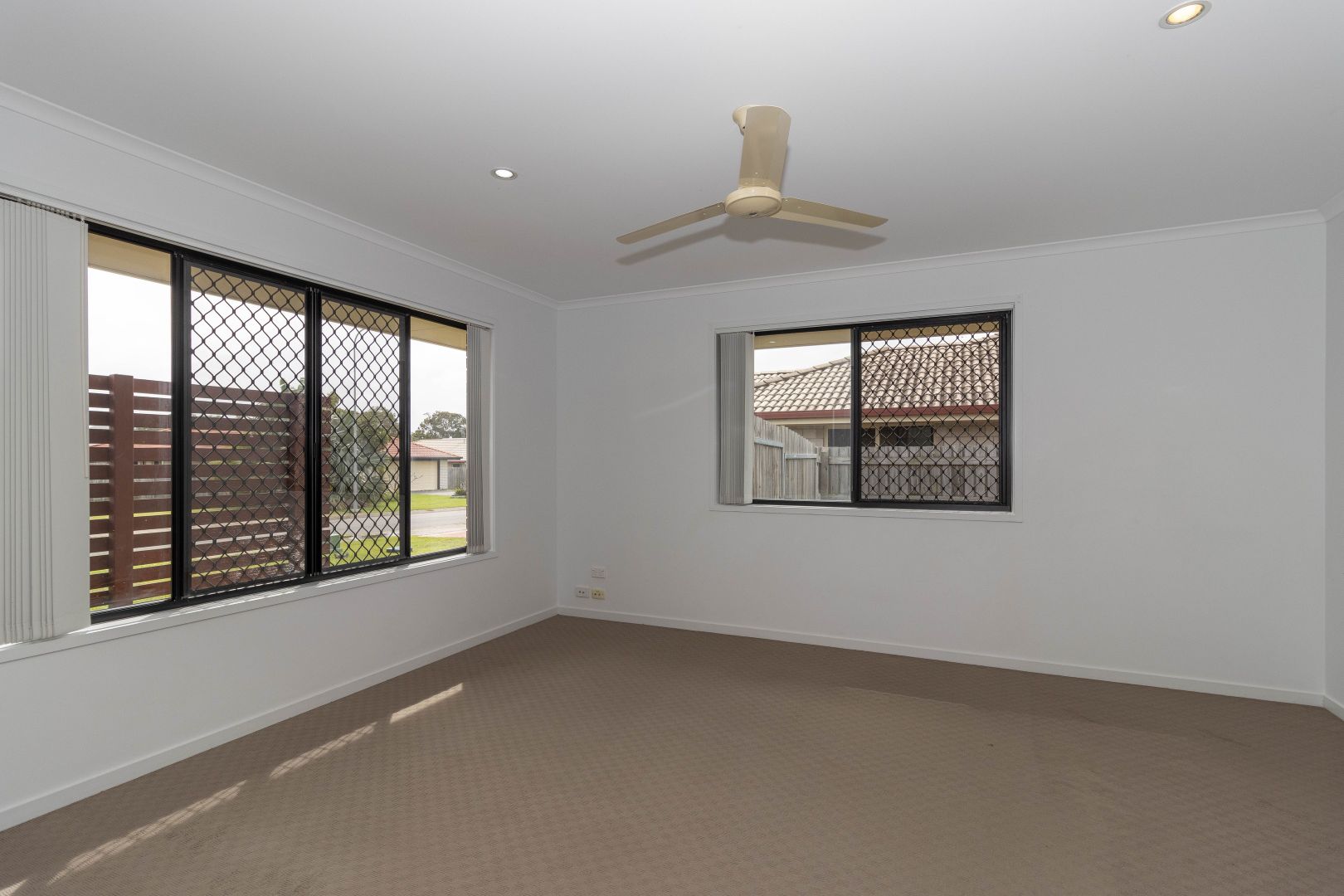 10 Crystal Court, Urangan QLD 4655, Image 1