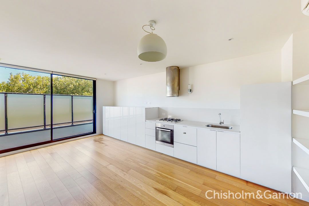 2 bedrooms Apartment / Unit / Flat in 211/26-28 Broadway ELWOOD VIC, 3184