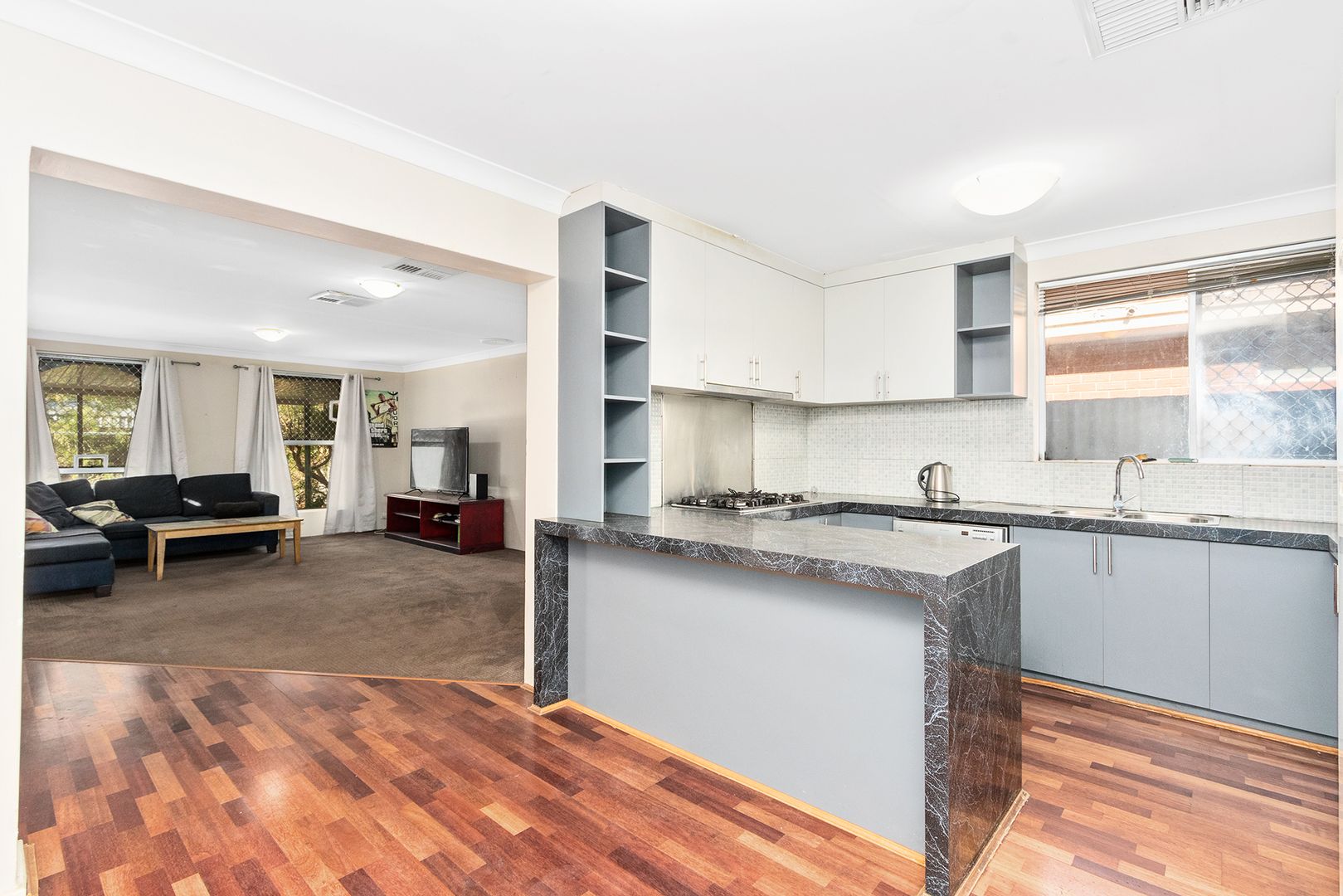 53 O'Sullivan Street, Camillo WA 6111, Image 2