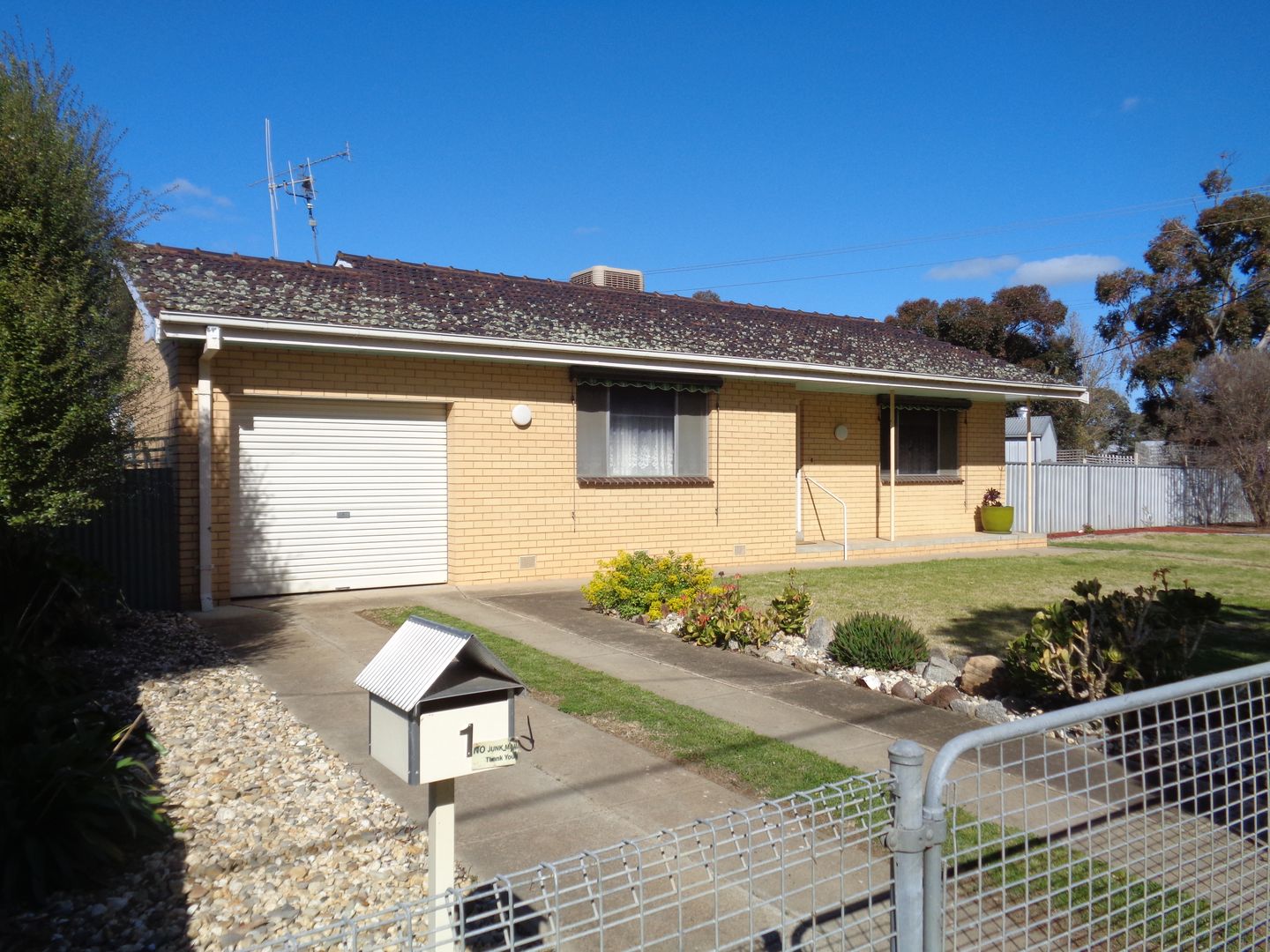 1 Moore Street, Rochester VIC 3561